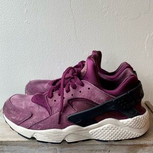 VGUC Men’s Nike Huarache!  Maroon size 11